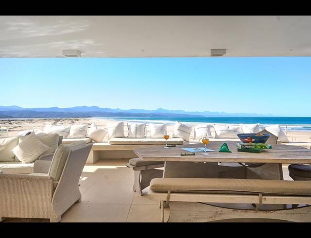 7 BEDROOM HOUSE FOR SALE IN PLETTENBERG BAY CENTRAL